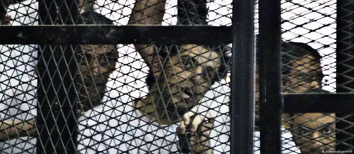 حبس ربة منزل وعاطل 7 سنوات لسرقة المواطنين في السلام