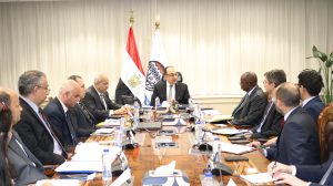 وزير قطاع الأعمال يستقبل وفدًا رفيع المستوى من مجموعة البنك الدولي لبحث تعزيز التعاون المشترك