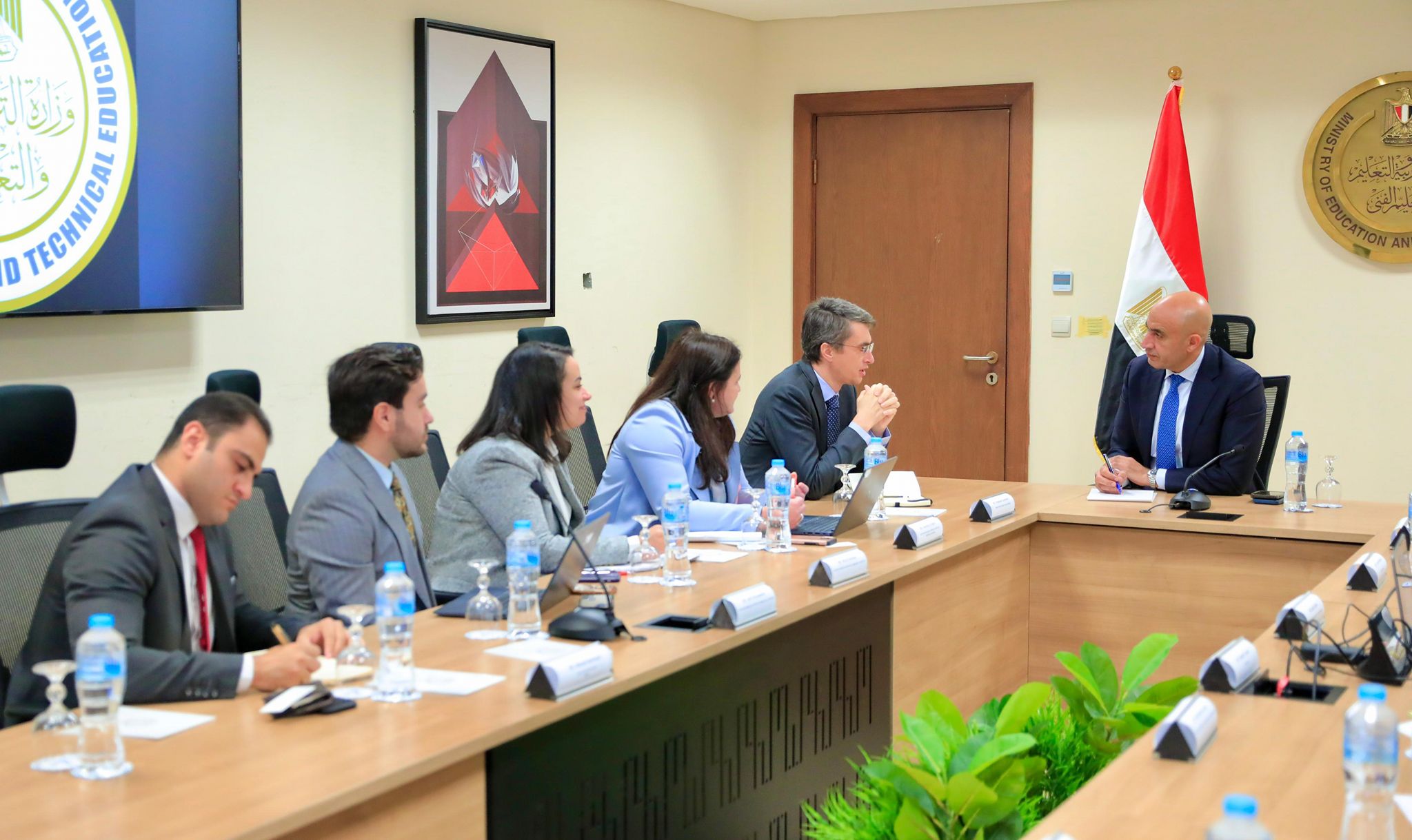 وزير التعليم يستعرض مع البنك الدولي خطط تطوير منظومة التعليم في مصر