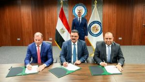 وزير البترول يشهد توقيع تعديل اتفاقية «آتون مايننج» بمنطقة أبو مروات