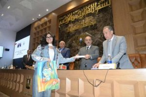 أسيوط تكرم 30 فائزًا وتمنح 165 ألف جنيه للمشاركين في مسابقة “لمحات من الهند”