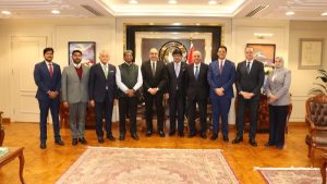 وزير قطاع الأعمال يستقبل سفير الهند بالقاهرة والرئيس التنفيذي لشركة الفنادق الهندية المحدودة
