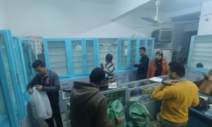 تشميع وغلق مركز طبي وضبط صيدلية غير مرخصة بحي شرق أسيوط