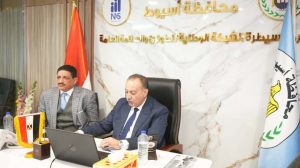 محافظ أسيوط يشارك عبر الفيديو كونفرانس في اجتماع متابعة ملفات التقنين وإزالة التعديات
