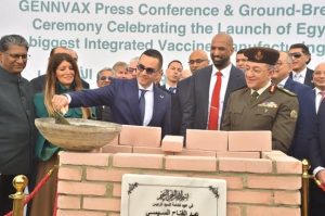 وزير الاستثمار  يضع حجر الأساس لمصنع «جينفاكس إيجيبت» للصناعات الدوائية