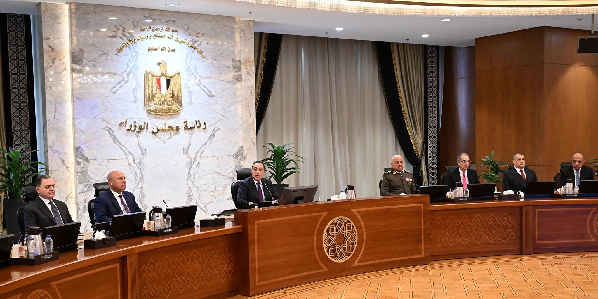 الحكومة تخصص 823 فدانا لتطوير مطار العريش