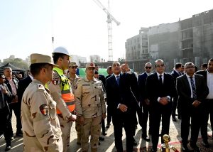 رئيس الوزراء يتفقد مشروع إنشاء مستشفى هليوبوليس الجديدة