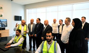 رئيس الوزرء يتفقد التشغيل التجريبي لمصنع شركة القناة للسكر