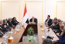 العليمي: القرارات الأخيرة أتت لضمان السيادة والاستقرار في اليمن