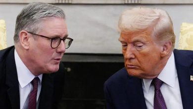 ستارمر يرفض ضغوط ترامب ويؤكد موقف بريطانيا بشأن جرينلاند