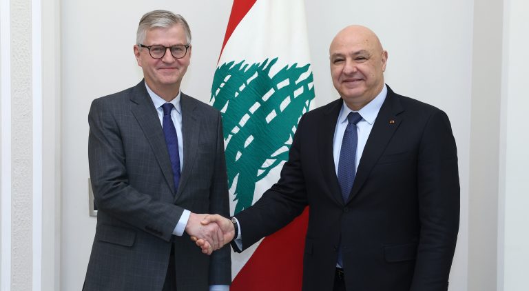 الرئيس البناني يرحّب ببقاء قوات دولية في الجنوب بعد انسحاب «اليونيفيل»