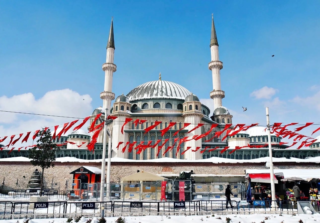 صدارة سعودية وملاحقة عراقية في قائمة المسافرين إلى تركيا