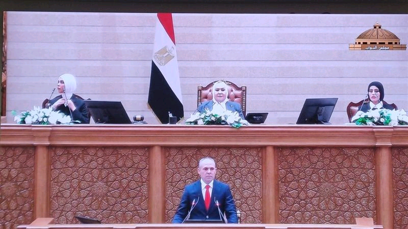 بث مباشر.. “منصة نسائية” تقود افتتاح برلمان 2026 بالعاصمة الإدارية وسجى وسامية تؤديان اليمين كأصغر نائبتين  ​