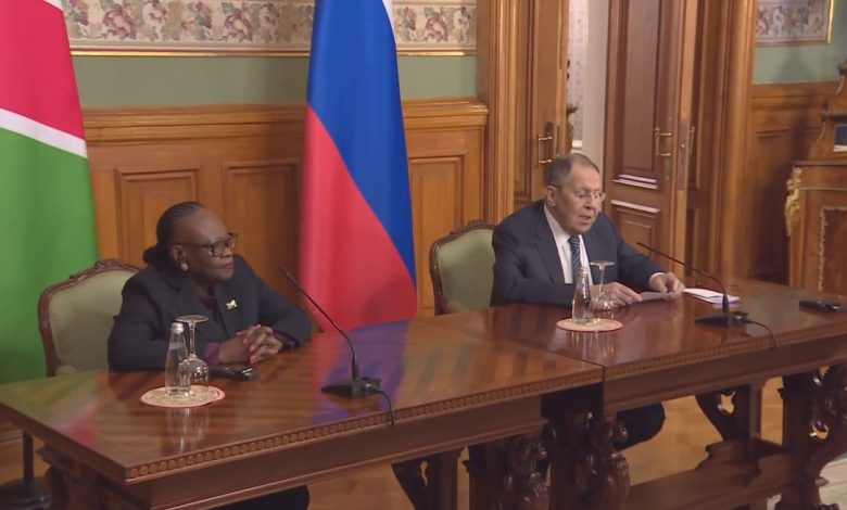 وزير الخارجية الروسي: السلام في أوكرانيا مرهون بحل جذور الأزمة