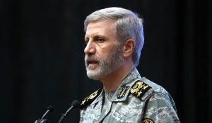 حاتمي: إيران في موقع قوة دفاعية عالية وتحذر الأعداء من أي تجاوزات