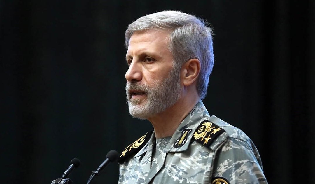 حاتمي: إيران في موقع قوة دفاعية عالية وتحذر الأعداء من أي تجاوزات