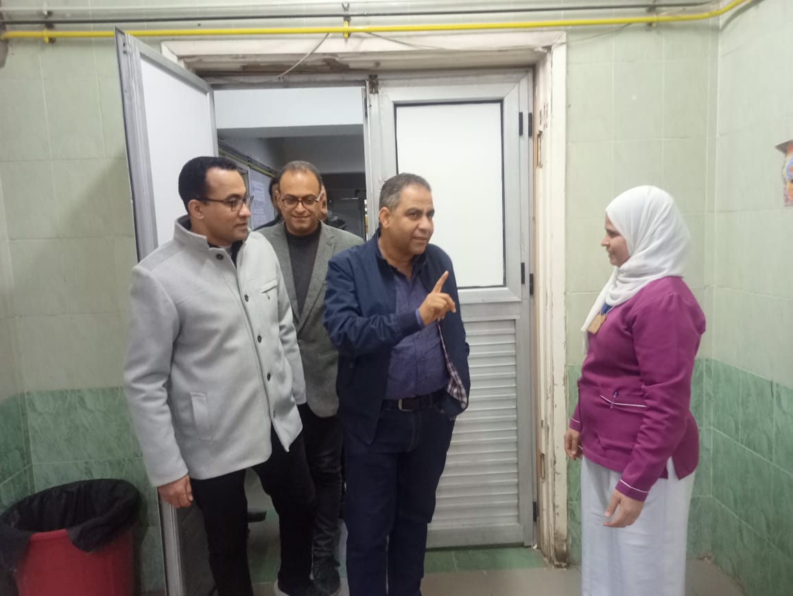 إحالة مدير مستشفى الغنايم والأطباء المتغيبين للتحقيق في أسيوط