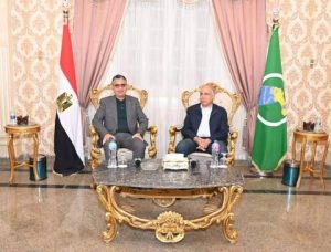 محافظ المنيا يستقبل وزير التموين لافتتاح سوق اليوم الواحد