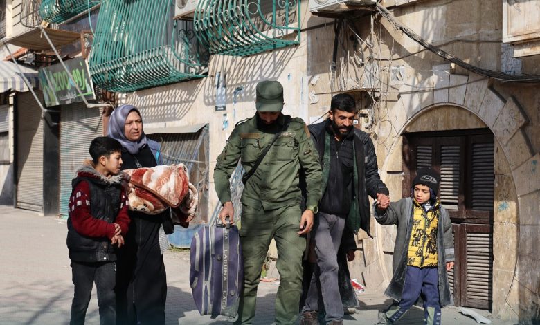 سوريا.. الداخلية تتخذ إجراءات عاجلة ومحافظ حلب يدعو المدنيين للخروج