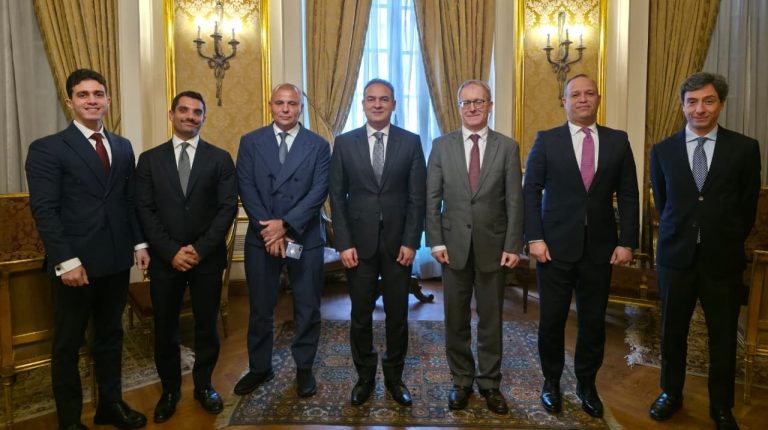 مصر وإيطاليا تبحثان دعم التسوية السياسية وتعزيز الانتخابات في ليبيا