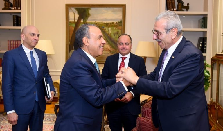 مصر تجدد دعمها الكامل للجنة الوطنية لإدارة غزة وتؤكد رفض تقسيم القطاع