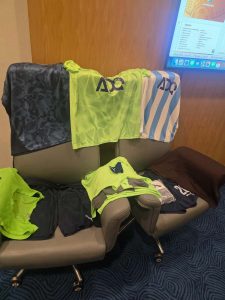 بيراميدز بالزي الأساسي في مواجهة نهضة بركان