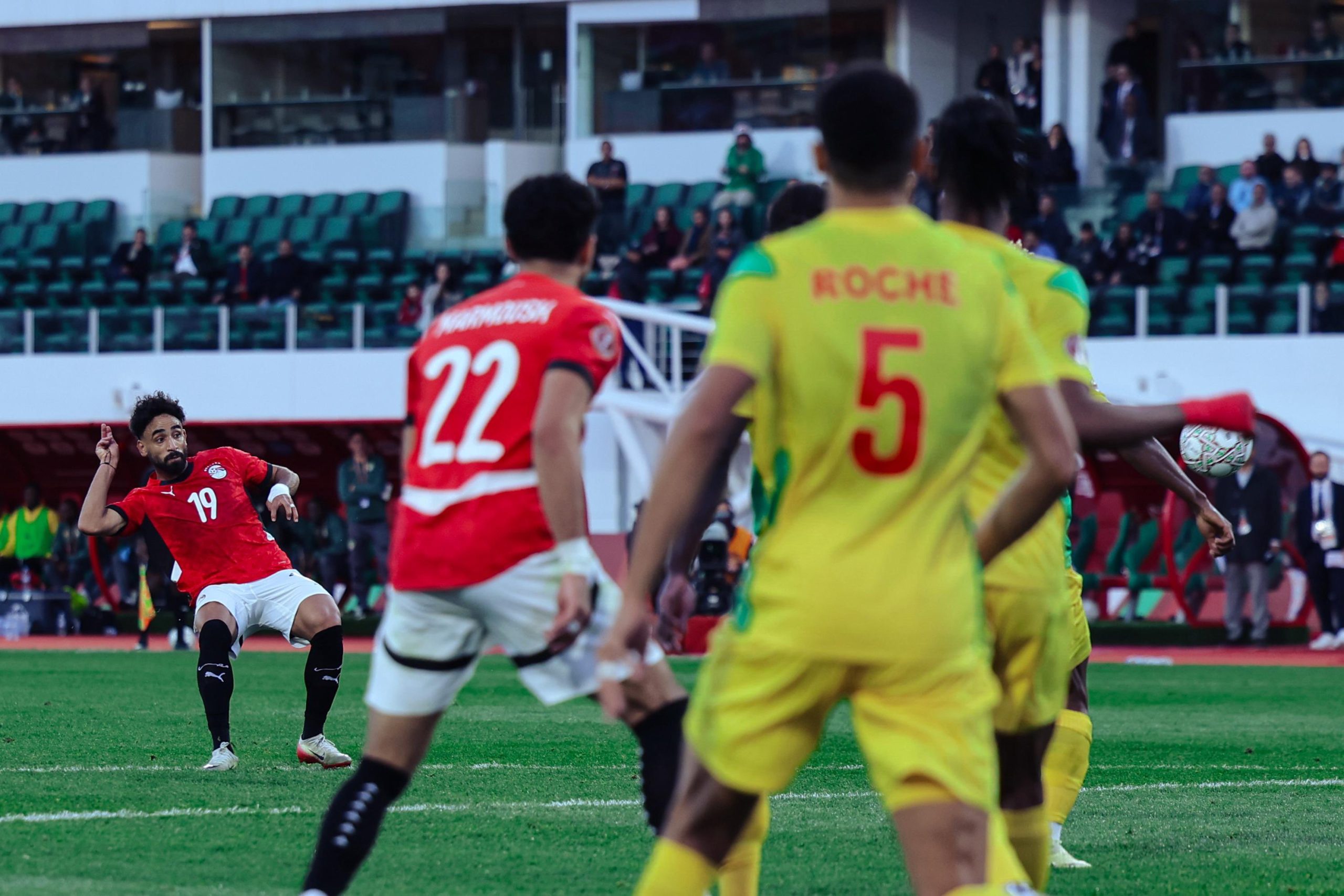 مصر تفوز على بنين بثلاثة أهداف لهدف وتتأهل لربع نهائي أمم إفريقيا