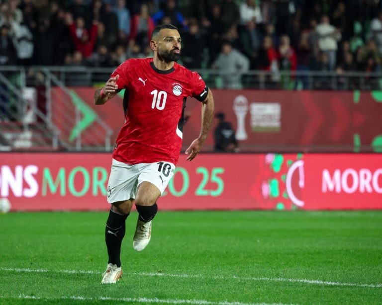 محمد صلاح بقميص منتخب مصر