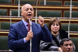 مصطفى بكري: الدولة وضعت القطاع الصحي ضمن أولوية الأمن القومي