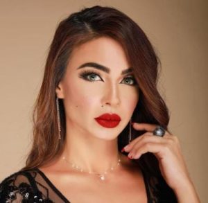 دوللي شاهين تعلن وفاة والدتها: من التراب و إليه نعود