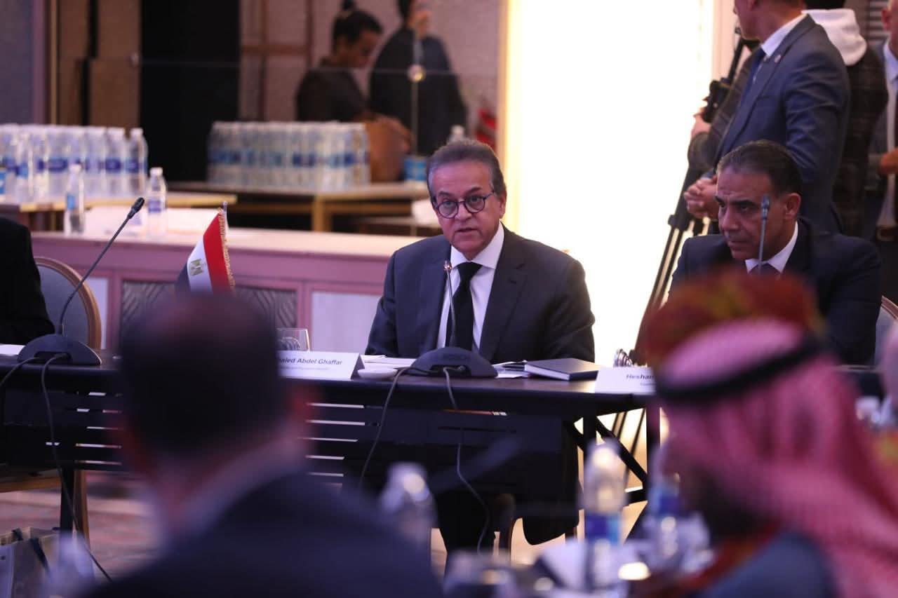 وزير الصحة يشارك جلسة حول الاستثمار المستدام في رعاية سرطان الثدي