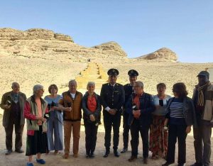 توزيع هدايا تذكارية على الأفواج السياحية بالمنيا بالتزامن مع احتفالات عيد الشرطة