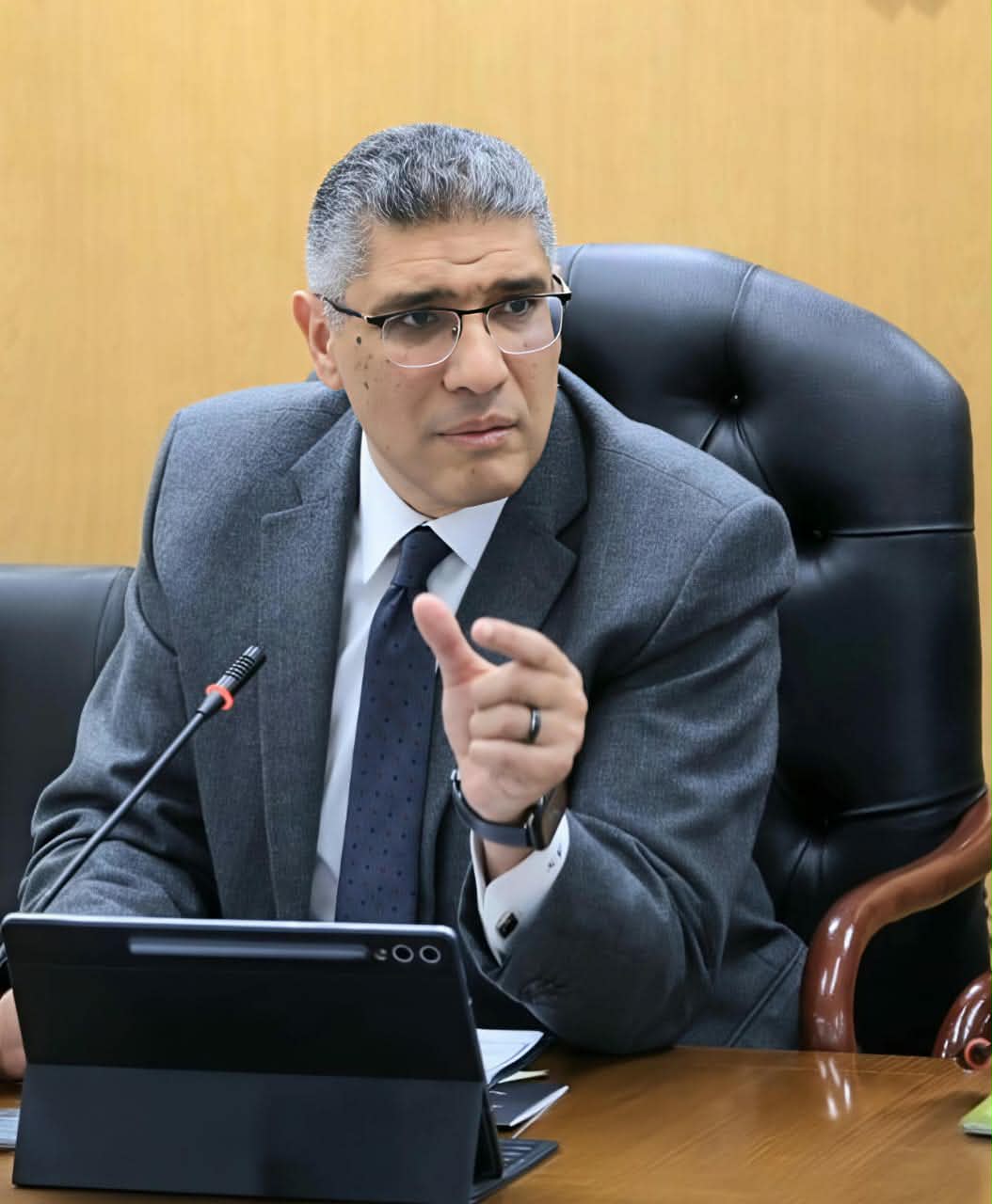 أبرز تكليفات محافظ الجيزة خلال اجتماع المجلس التنفيذي