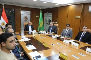 محافظ المنيا يتابع انطلاق جولة الإعادة لانتخابات مجلس النواب ويؤكد انتظام العملية الانتخابية