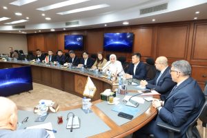 الجيزة: تسليم عقود 256 وحدة سكنية كاملة التجهيز لمتضرري السيول بالصف