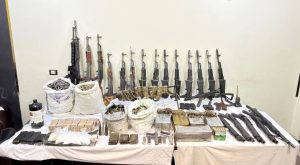 مصرع 3 عناصر جنائية شديدة الخطورة بأسوان وضبط مخدرات وأسلحة بقيمة 30 مليون جنيه