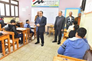 محافظ أسيوط يتابع امتحانات الشهادة الإعدادية ميدانيًا بمدرستي ناصر الثانوية والإعدادية