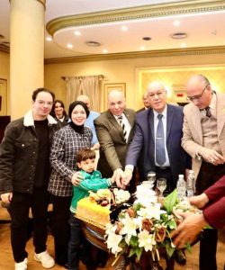 تكريم المهندس محمد عبد الوهاب تقديرًا لعطائه بميناء القاهرة الجوي