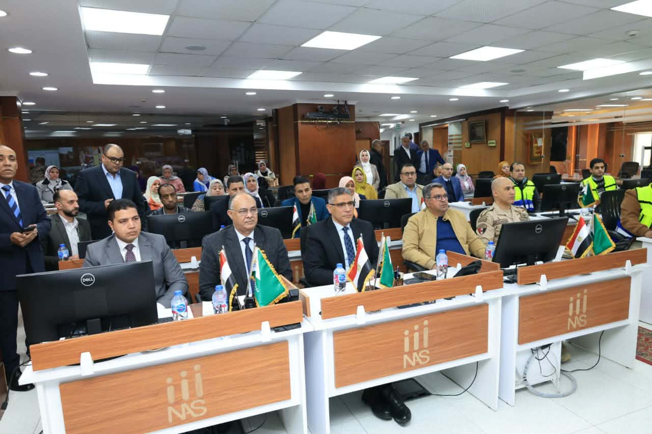 محافظ الجيزة يتابع أعمال فتح لجان جولة إعادة إنتخابات مجلس النواب بـ٧ دوائر