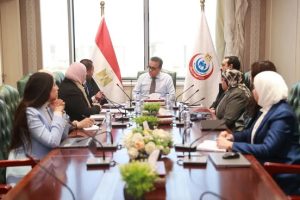 وزير الصحة يتابع مستجدات تكليف دفعة 2023 الطبية