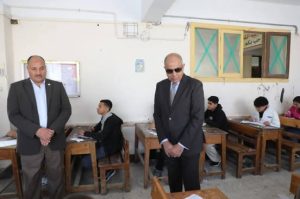 محافظ المنيا يتفقد عددًا من لجان الإعدادية للاطمئنان على الامتحانات