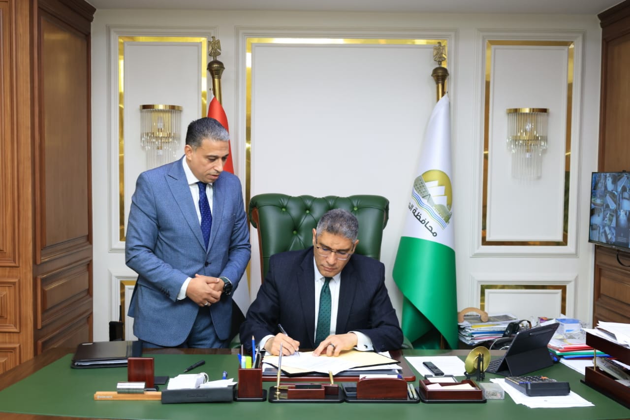 محافظ الجيزة يعتمد نتيجة الفصل الدراسي الأول للشهادة الإعدادية للعام الدراسي 2025 / 2026