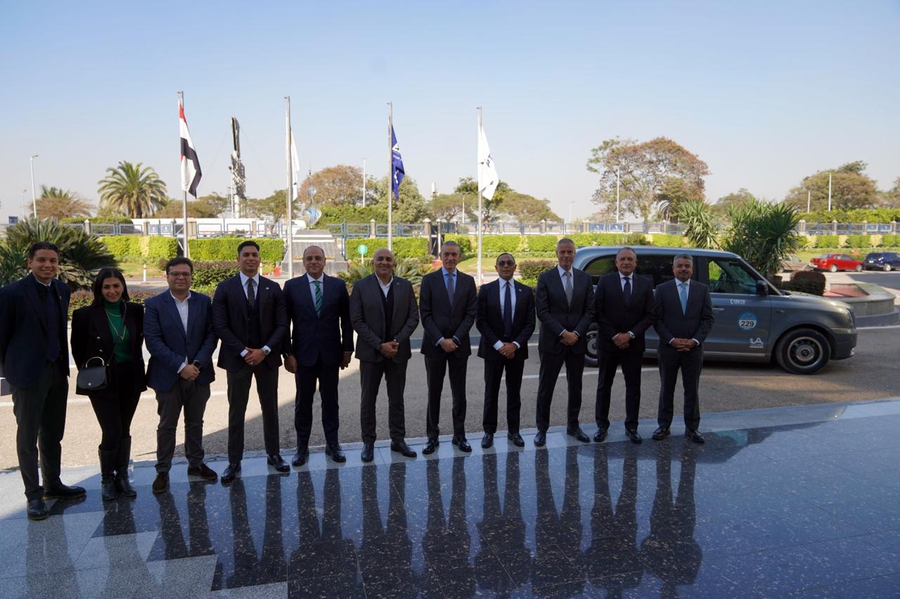 مصر للطيران توقع بروتوكول تعاون مع مجموعة أبو غالي موتورز لتعزيز تجربة سفر عملاء درجة رجال الأعمال