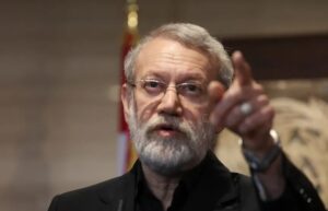 إيران تتوعد وتؤكد استعدادها لحرب طويلة بعد الهجمات الأمريكية والإسرائيلية