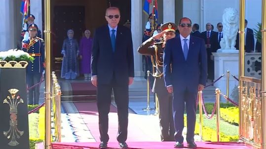 الرئيس السيسي يستقبل أردوغان بالقاهرة