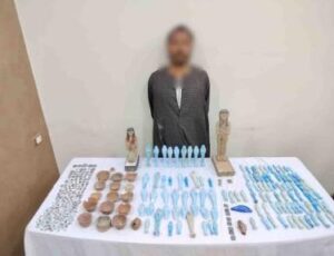 “متحف صغير”.. ضبط 509 قطع أثرية نادرة بحوزة شخص في أسيوط