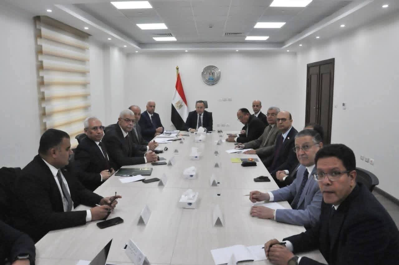 رئيس جامعة المنيا يشارك في اجتماع وزير التعليم العالى مع عدد من رؤساء الجامعات الاهلية لمتابعة انتظام الدراسة