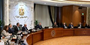 الحكومة تستعرض حزمة التسهيلات والإصلاحات الضريبية المقترح