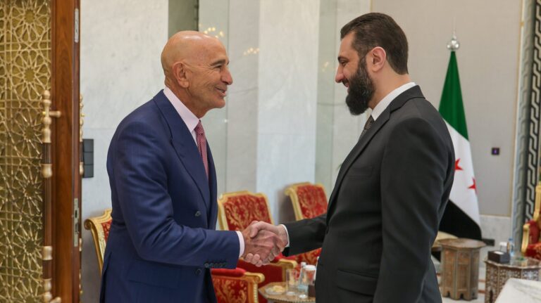 المبعوث الأمريكي يشيد باتفاقيات الاستثمار السعودية الموقع مع سوريا