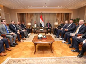 وزير الشباب والرياضة يستقبل مجلس إدارة الأهلي بقيادة الخطيب